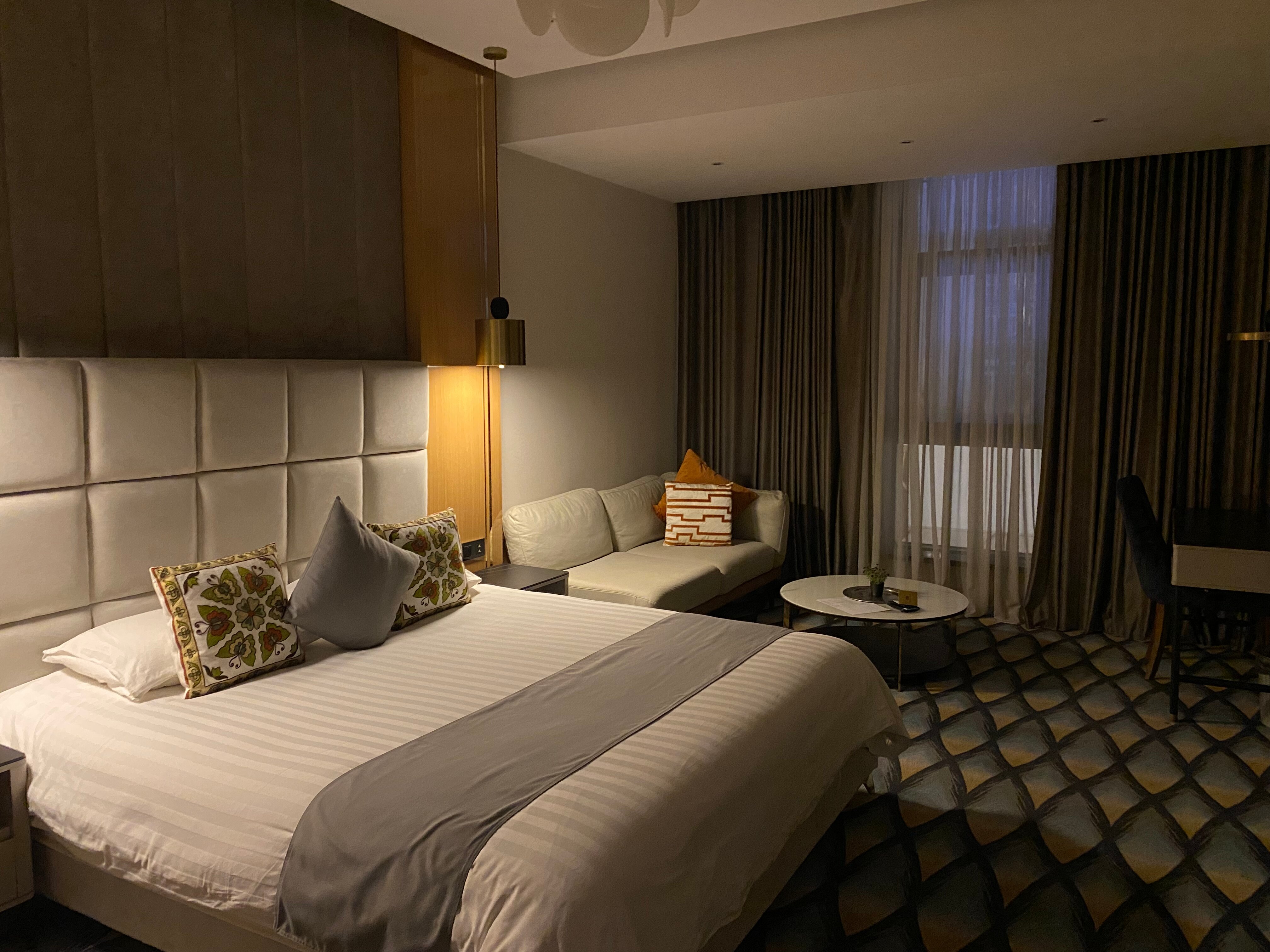 Фото отеля 2