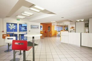 Гостиница Hôtel Kennedy Parc des Expositions