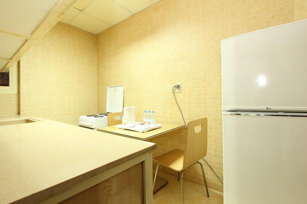 Фото Khalifa Tower Hotel Apartments