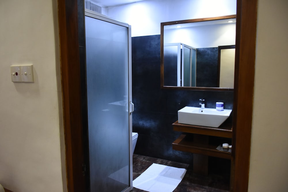 Фото Midky Hotel