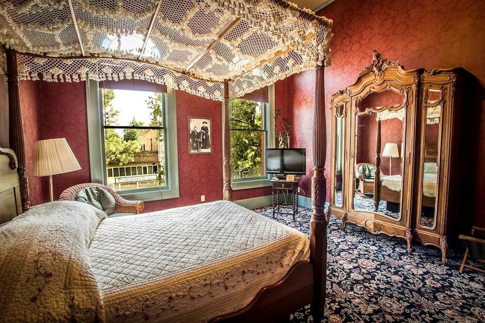 Фото The Weinhard Hotel