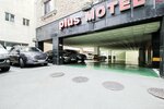 Plus Motel