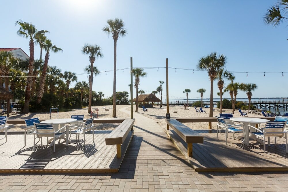 Фото Harborside at Charleston Harbor Resort and Marina