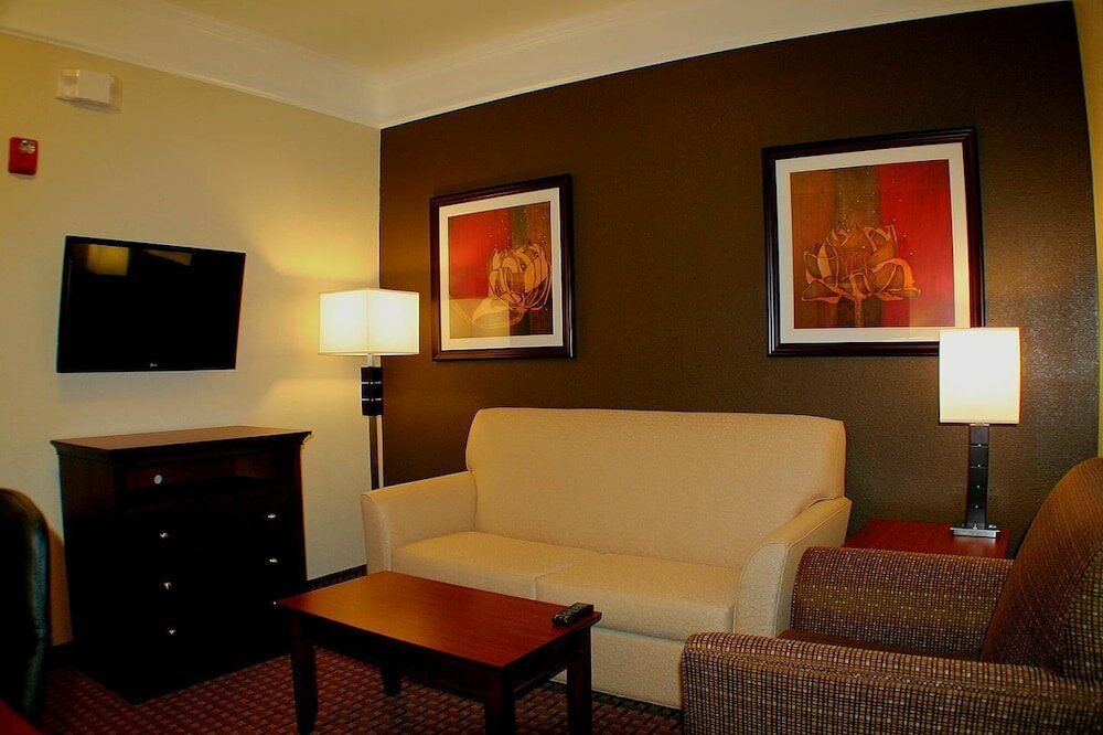 Фото Best Western Plus Easton Inn & Suites