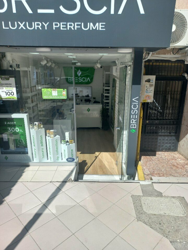 Perfume and cosmetic company Brescia Parfüm, Izmir, photo