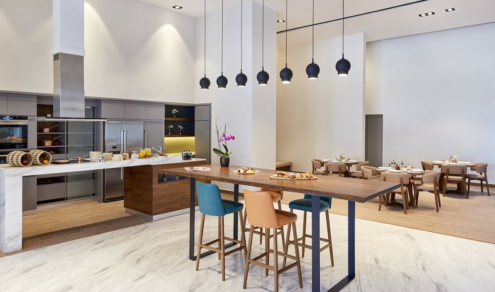 Фото Staybridge Suites - Doha Lusail, an IHG Hotel