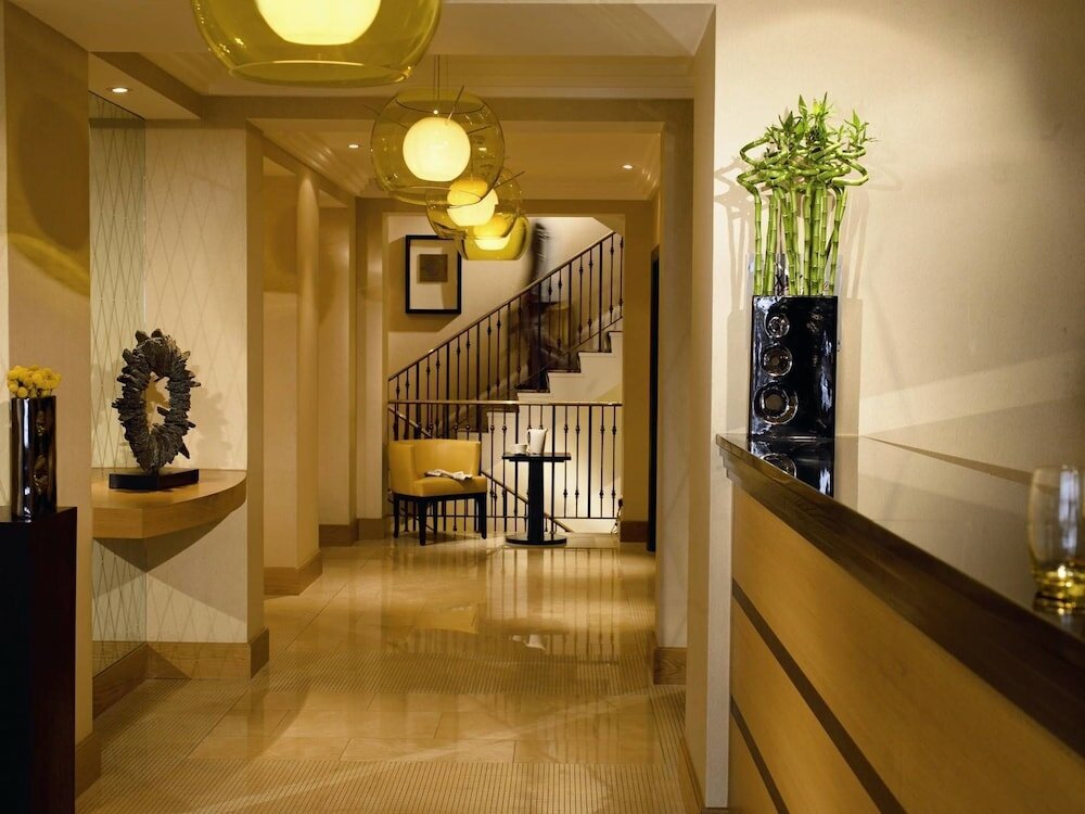 Фото Jumeirah Lowndes Hotel