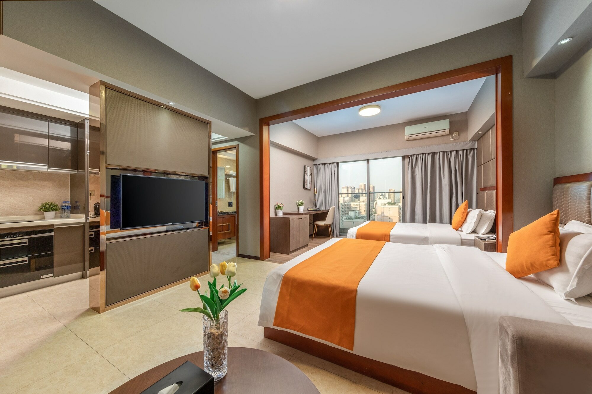 Фото Poltton International Apartment