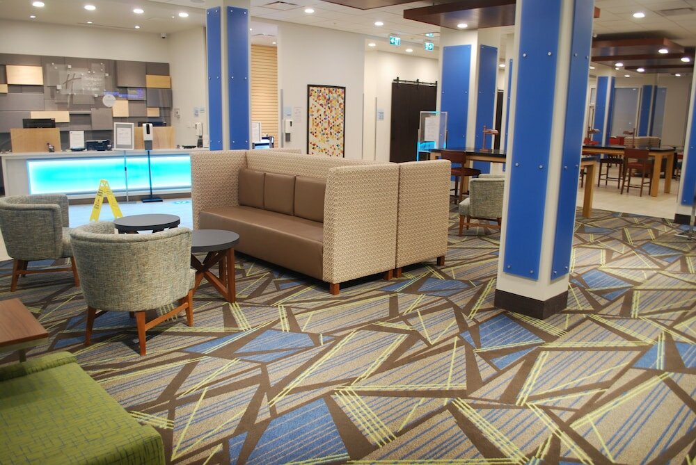 Фото Holiday Inn Express & Suites Edmonton N - St. Albert, an Ihg Hotel