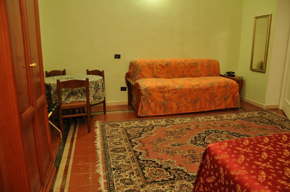 Фото Hotel Sandra