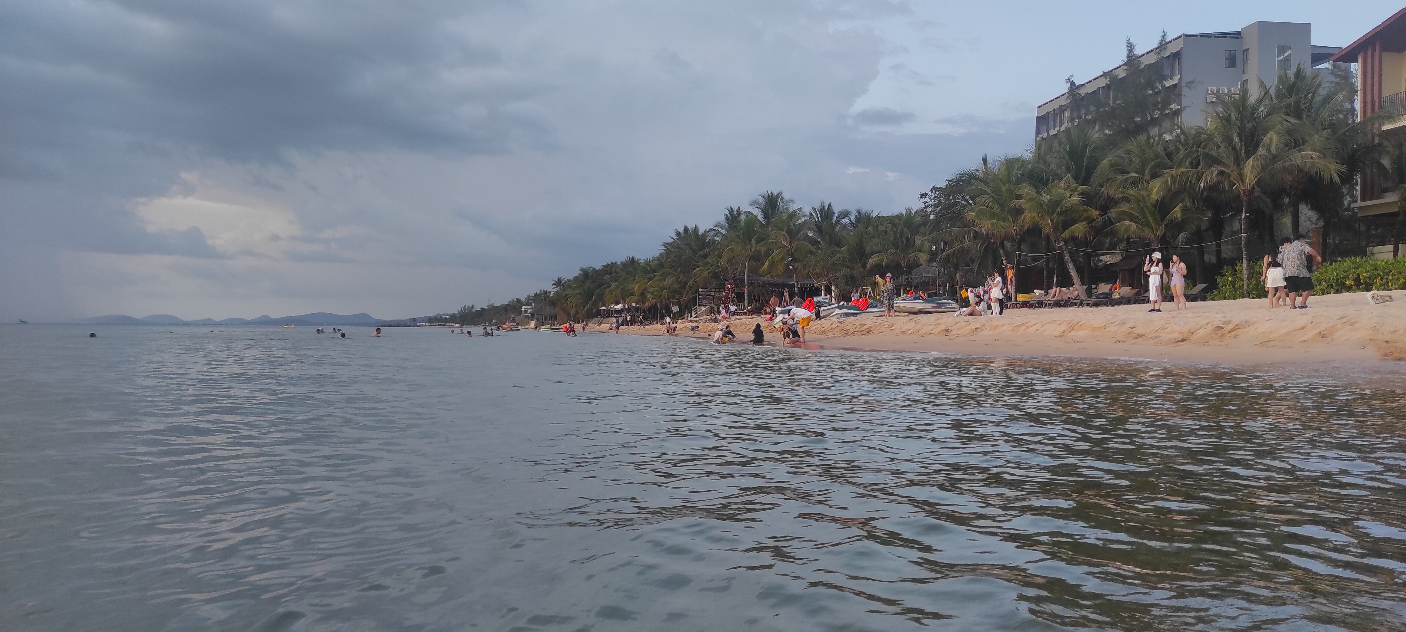 Фото Dusit Princess Moonrise Beach Resort