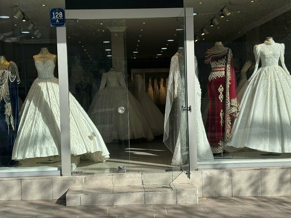 Fashion house Beyaz melekler moda evi, Ankara, photo