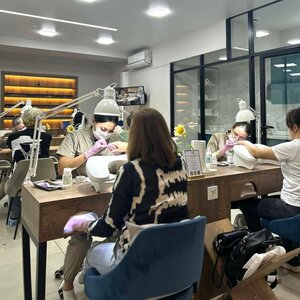 Molly beauty bar (ulitsa Zhuravlyova, 20) ، صالون تجميل