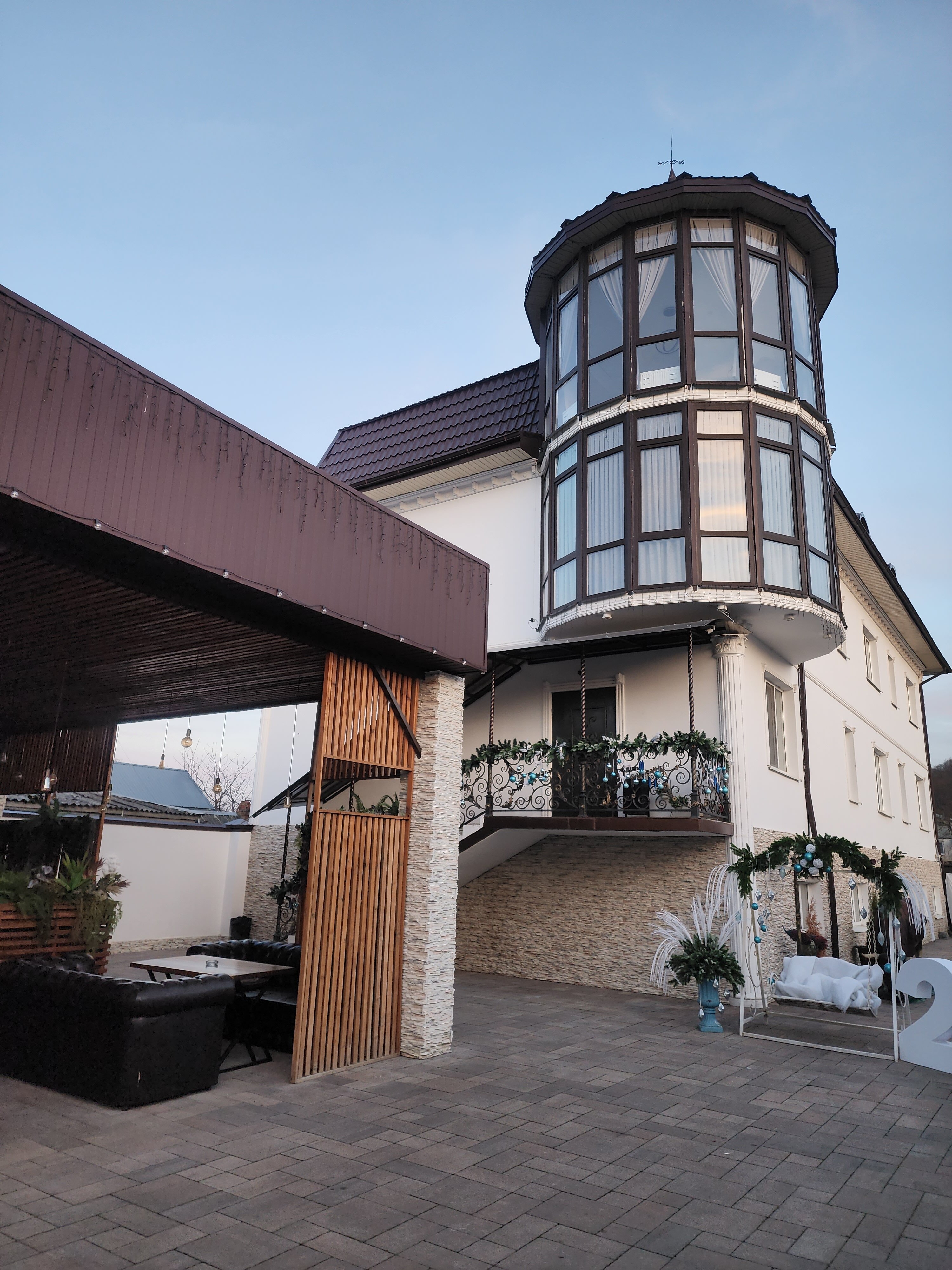 Фото отеля 1