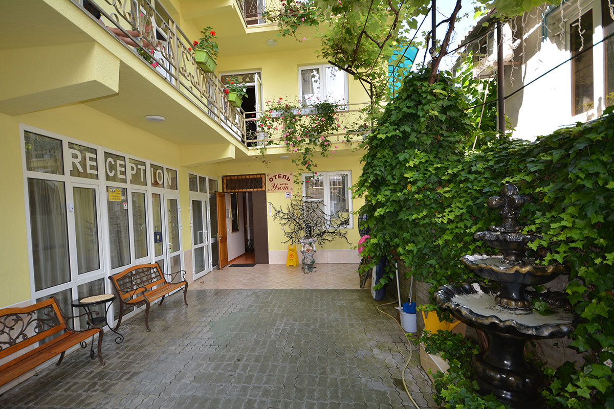 Фото отеля 2