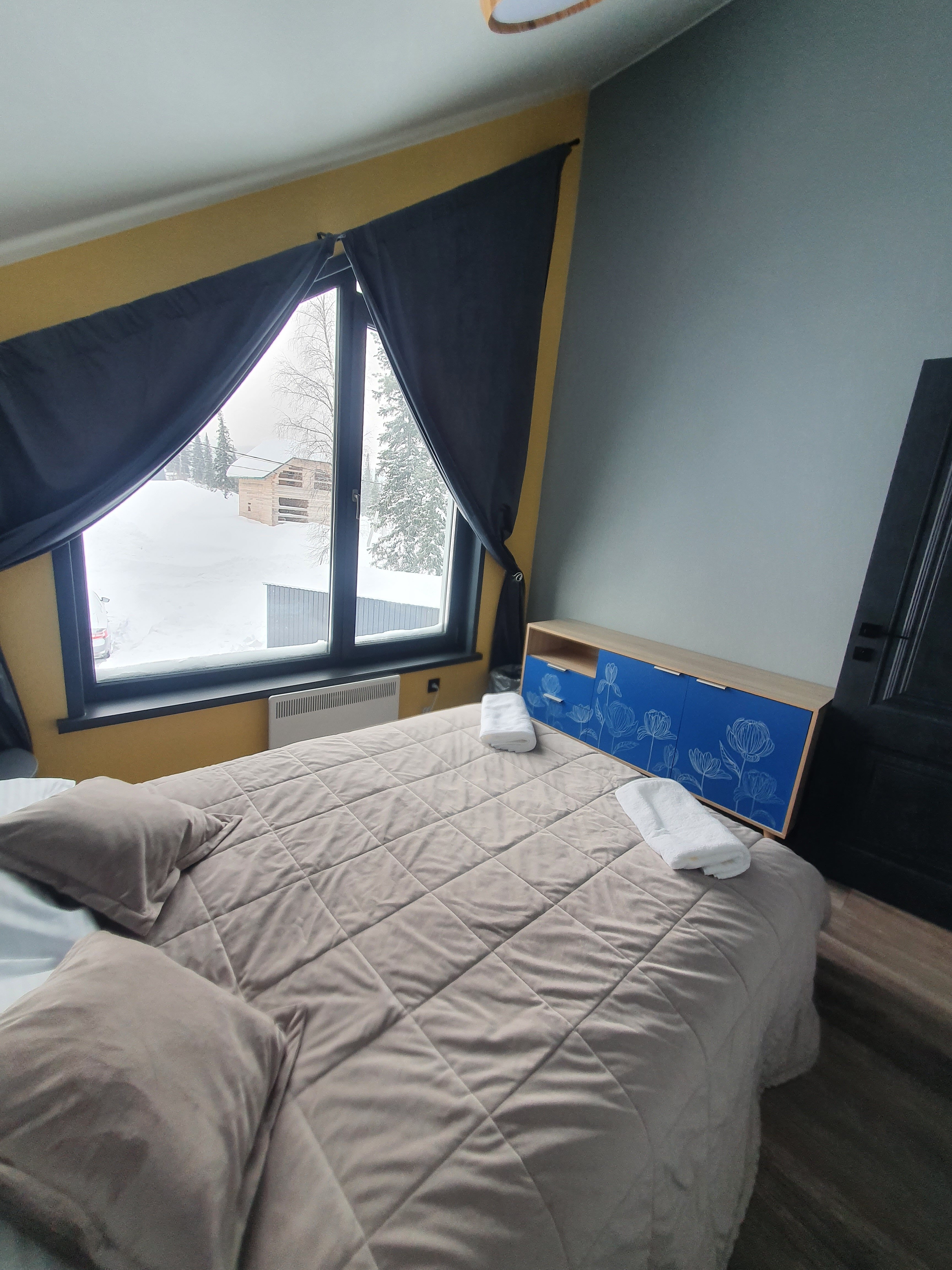 Фото Chalet Needles