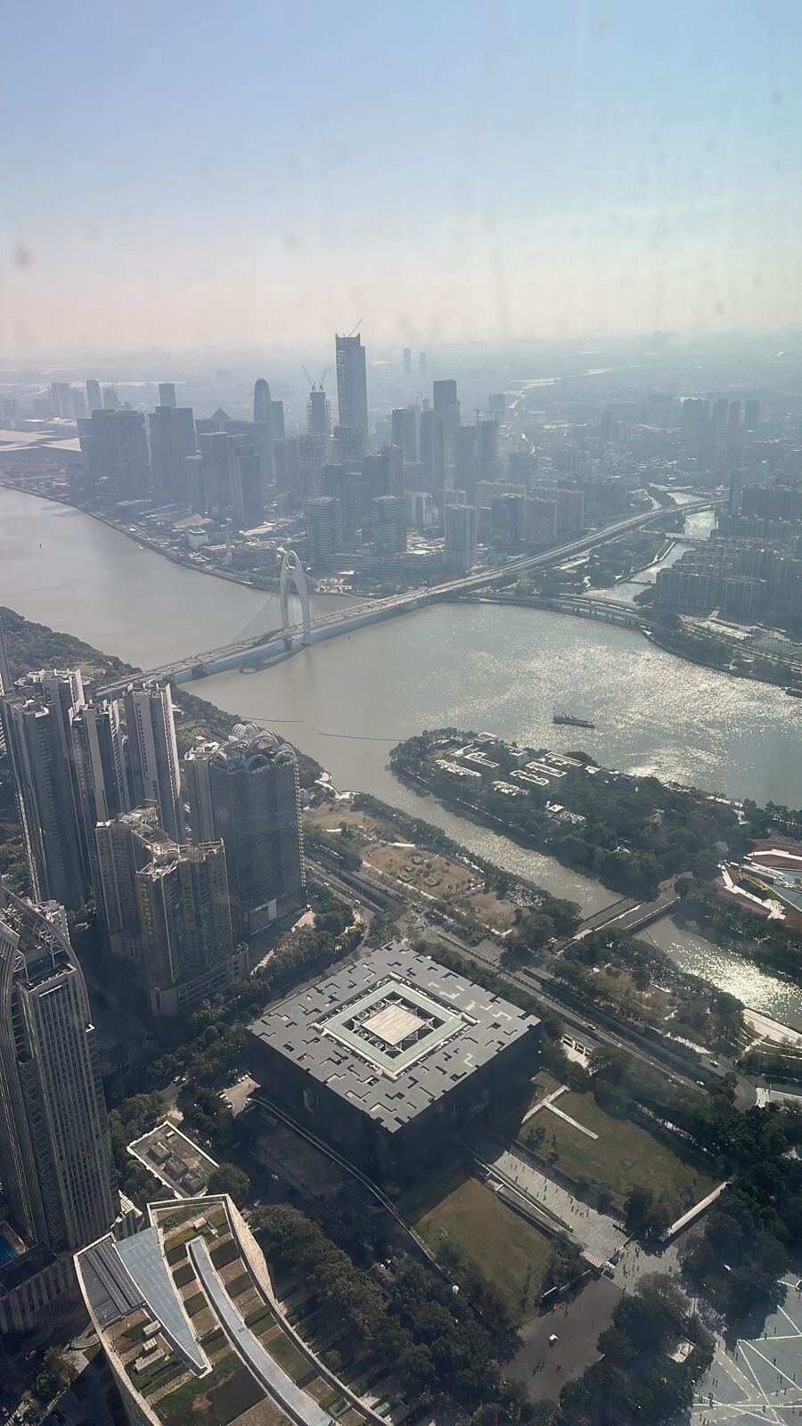 Фото Four Seasons Hotel Guangzhou