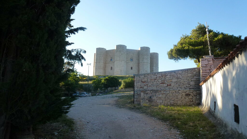 Landmark, attraction Castel del Monte, Apulia, photo