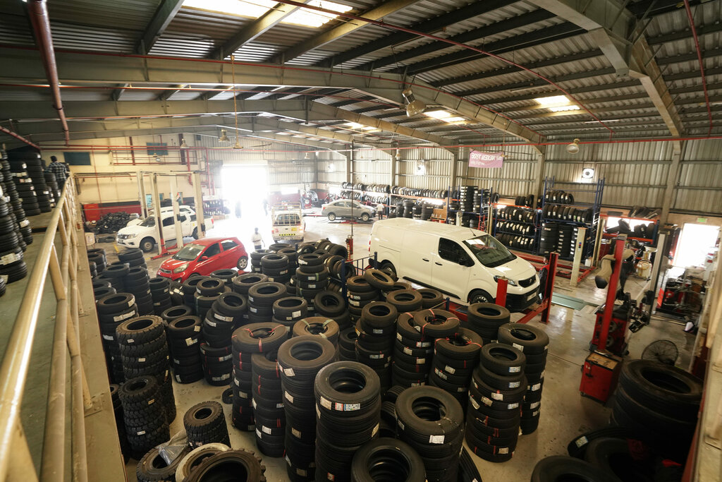 Tires and wheels Saeedi Pro, Dubai, photo