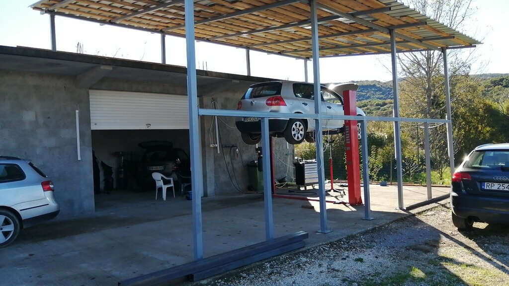 Car service, auto repair Diesel Garage, Montenegro, photo