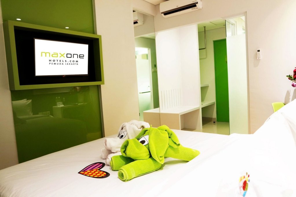 Фото MaxOne Hotels at Pemuda