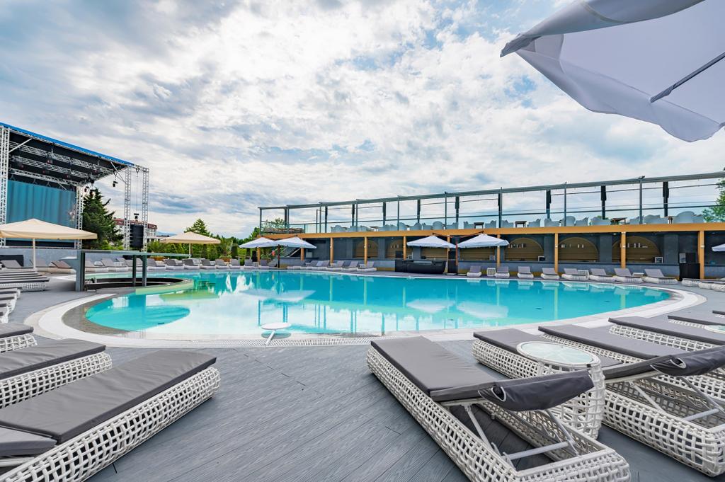 Фото Оплот Апартаменты Сорренто Парк