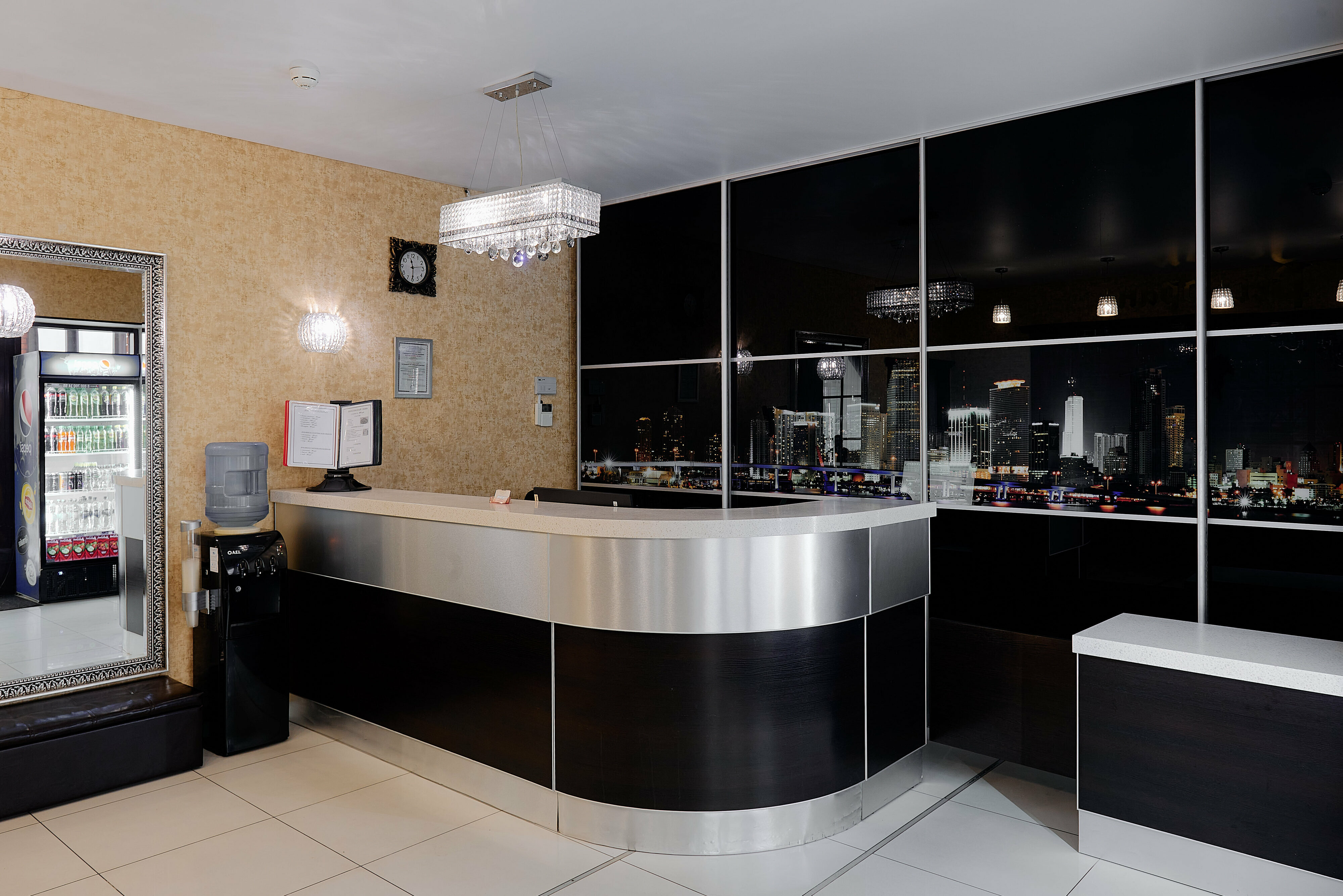 Фото отеля 1