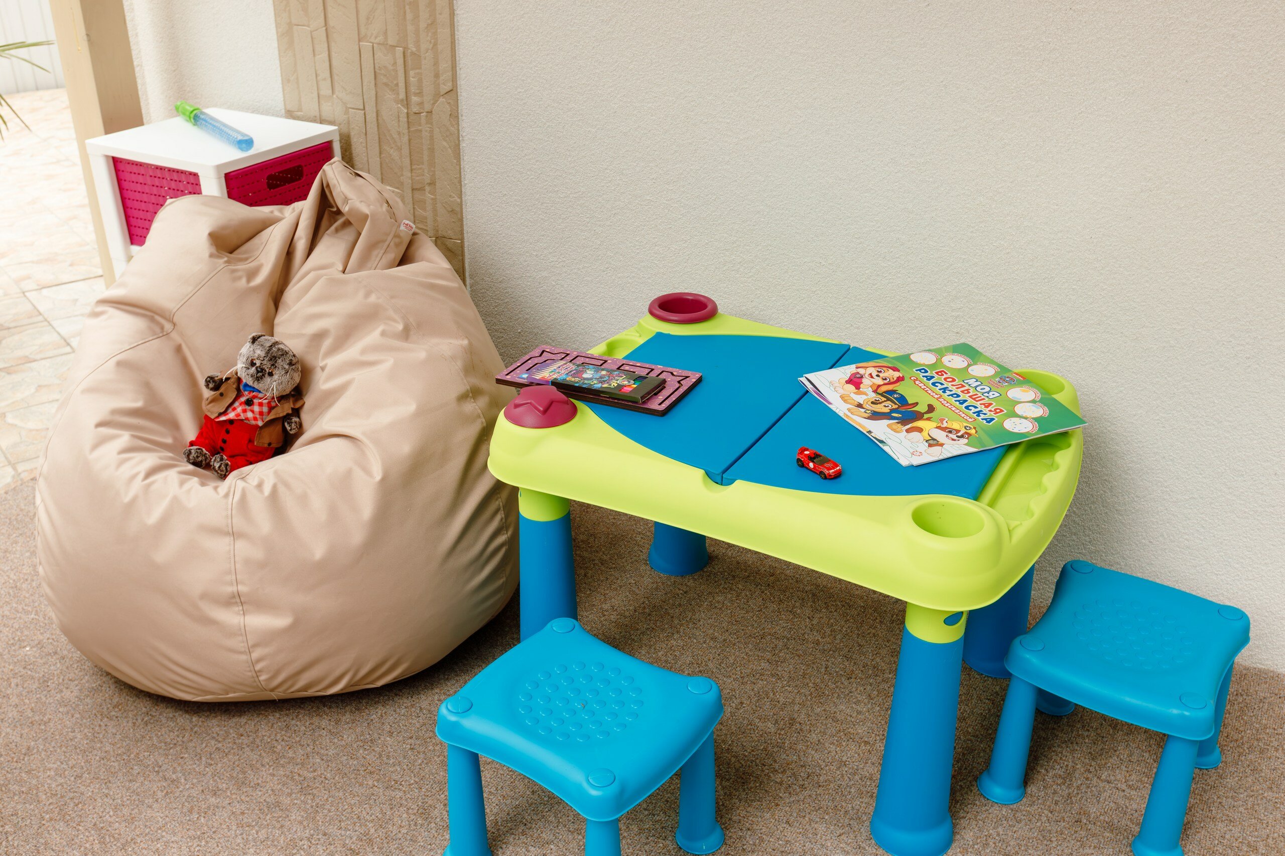 Фото Современник