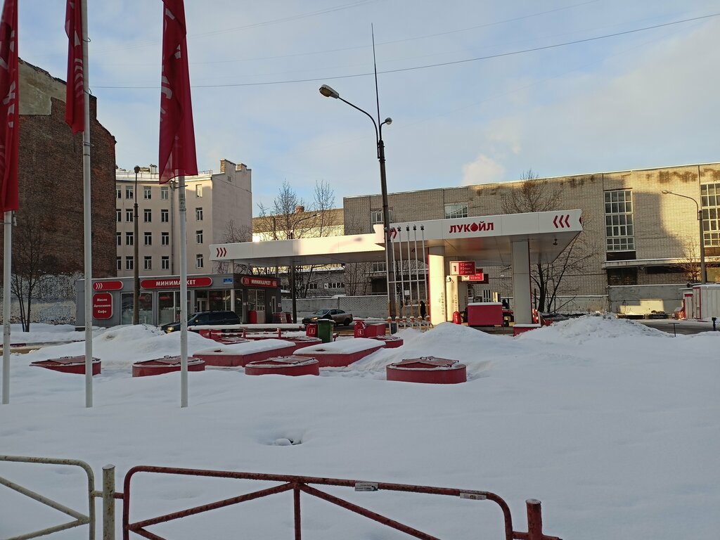 Gas station Lukoil, Saint Petersburg, photo