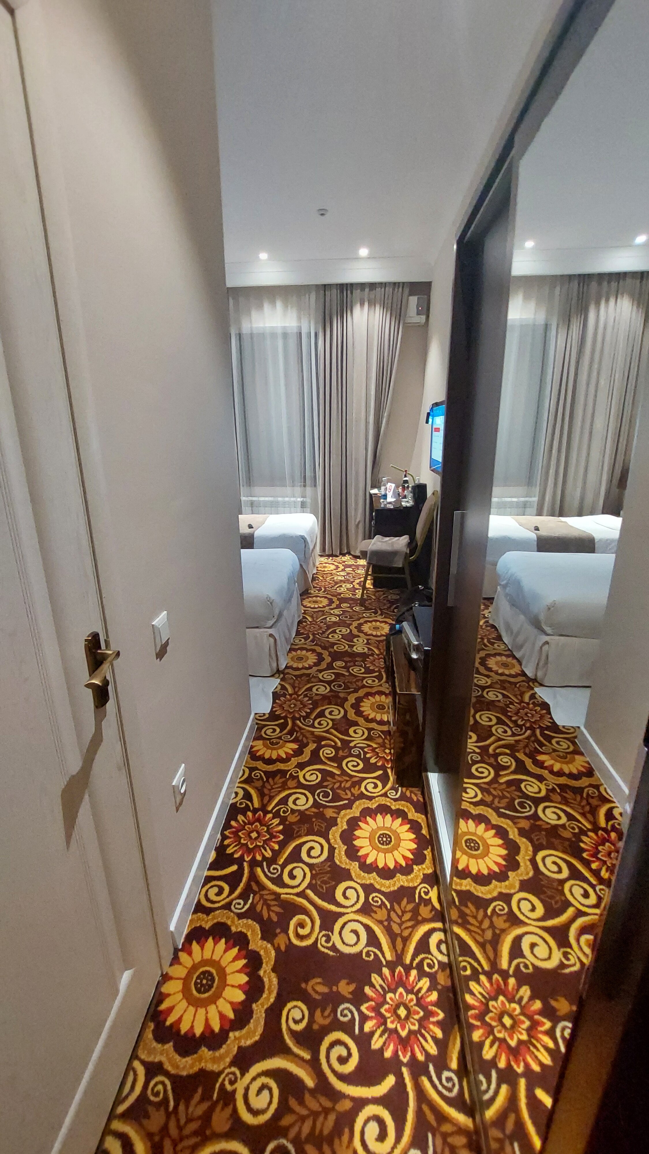 Фото Garden Hotel Bishkek