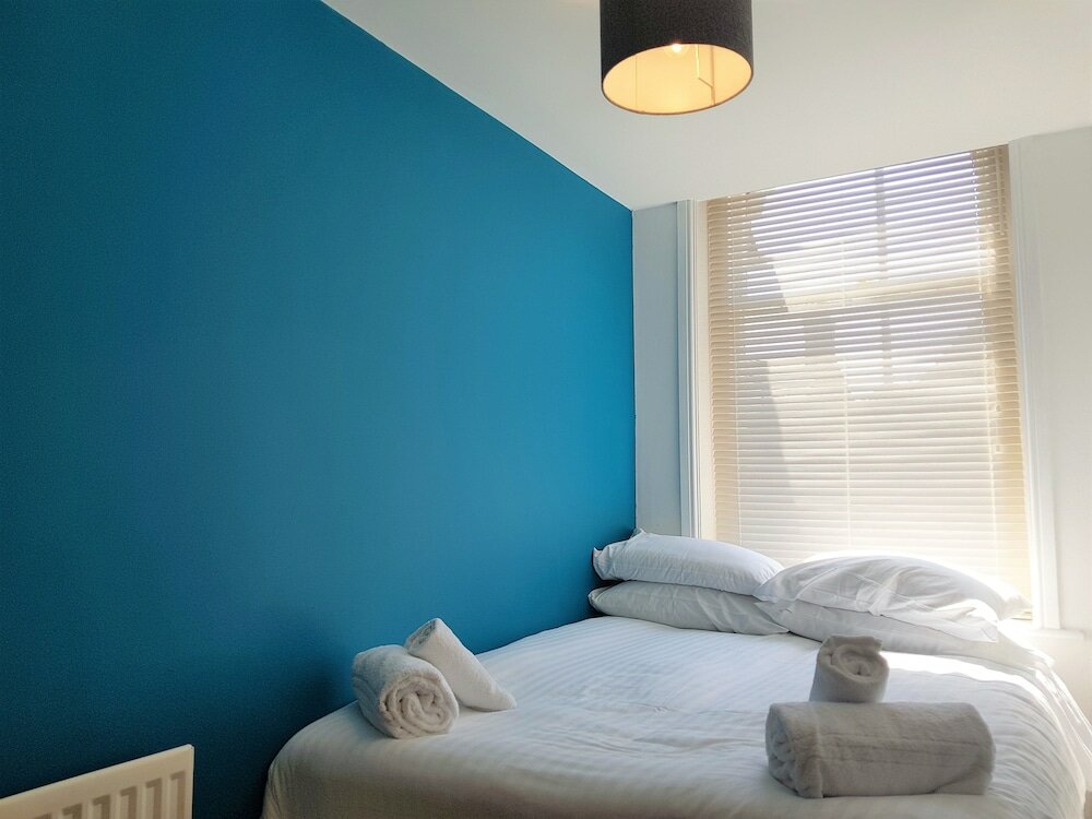 Фото Bath Road Apartments