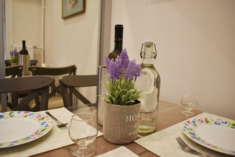 Фото A Skip Away from the Acropolis Museum