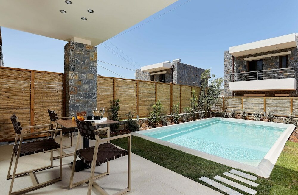 Фото Volta Suites and Villas