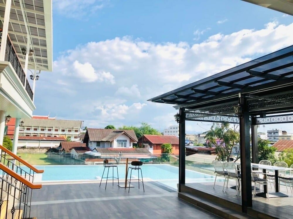 Фото Huern Kan Thong Hotel