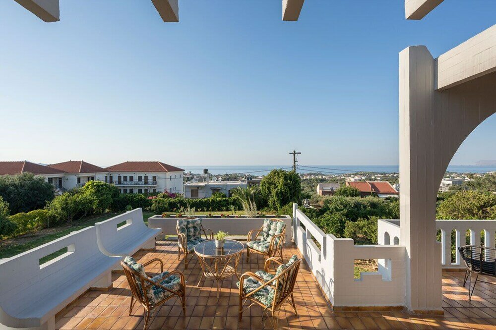 Фото Azatis Luxury Villa