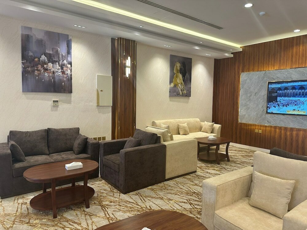 Фото New Holiday Serviced Apartments