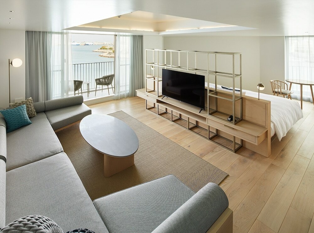 Фото Anteroom Naha