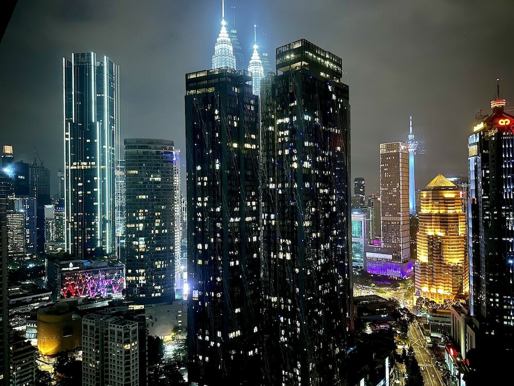 Фото Scarletz Suites Klcc by M Suites