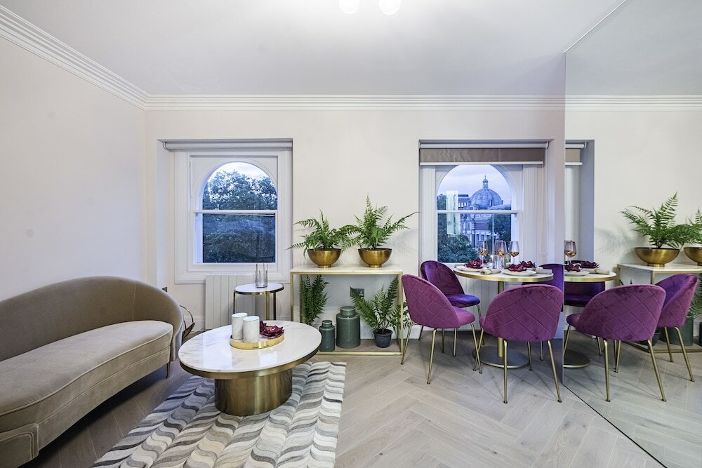 Фото Billionaire Suites Kensington