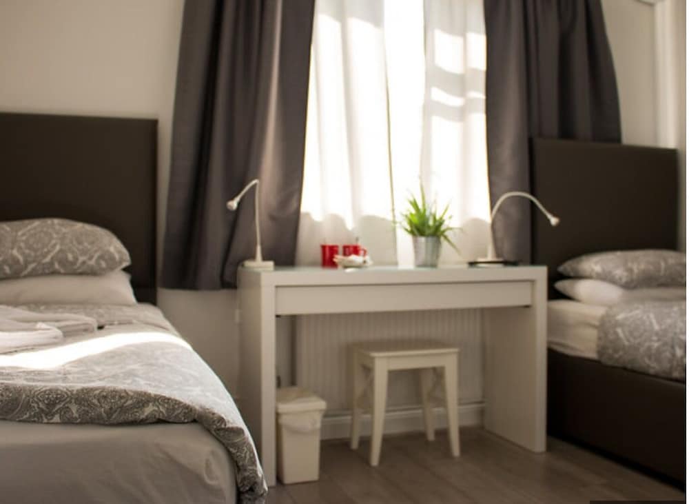 Фото Abbey Point Hotel