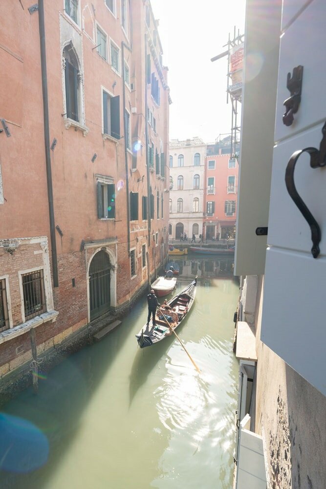 Фото Apartments in San Marco with Canal View