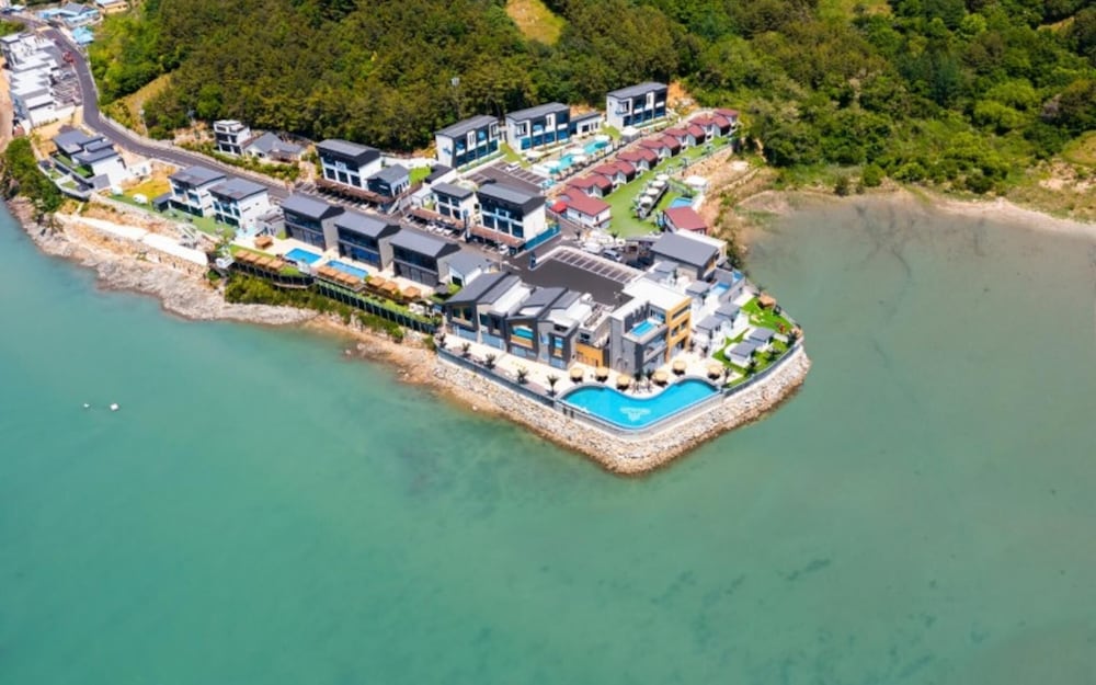 Фото Yeosu Highlark Resort