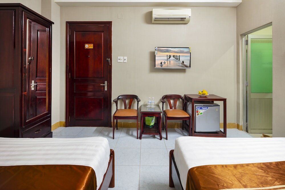 Фото Holiday Hotel