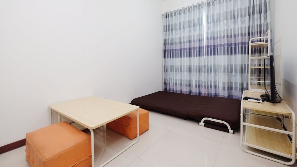 Фото Homey 1br with City View Green Bay Apartment