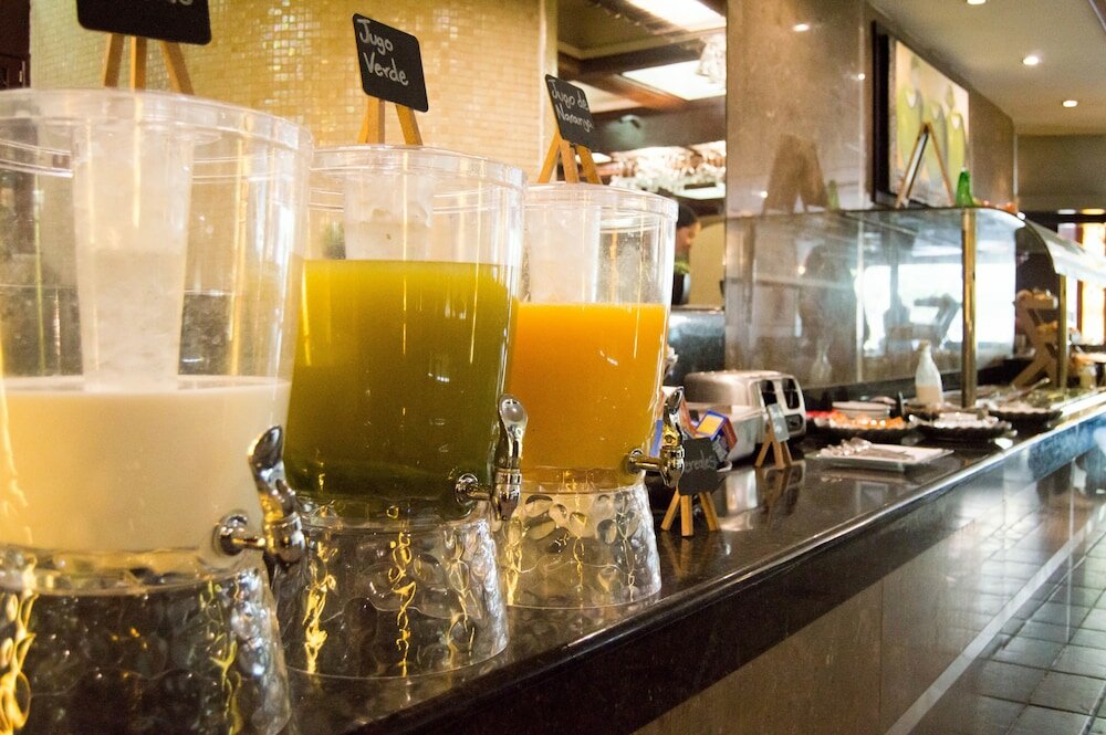 Фото Holiday Inn & Suites Guadalajara Centro Historico