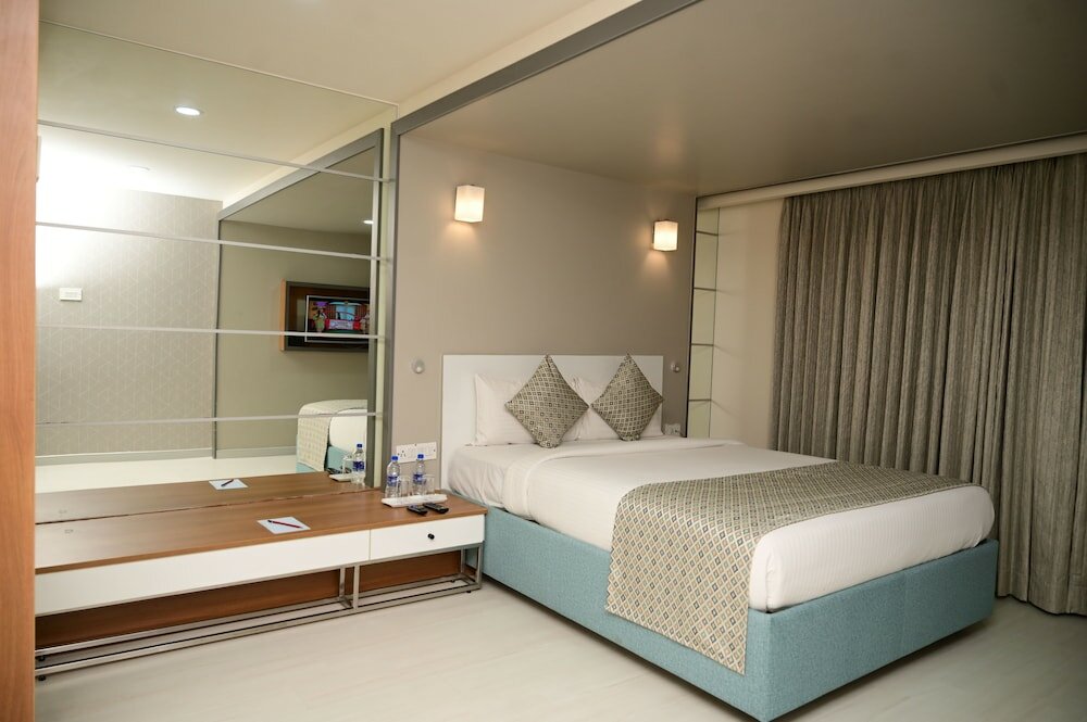 Фото Icon Select by Bhagini