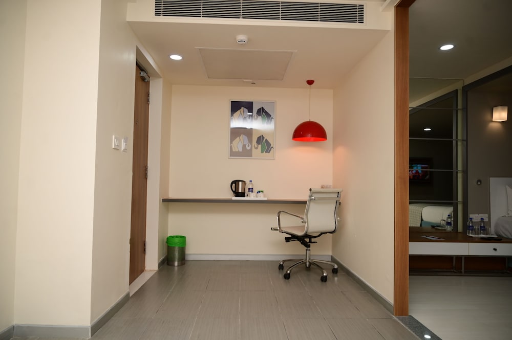 Фото Icon Select by Bhagini