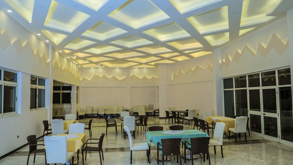 Фото Garalay Hotel