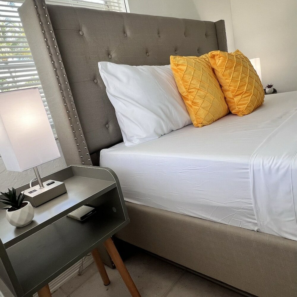 Фото Coco Bay Condos