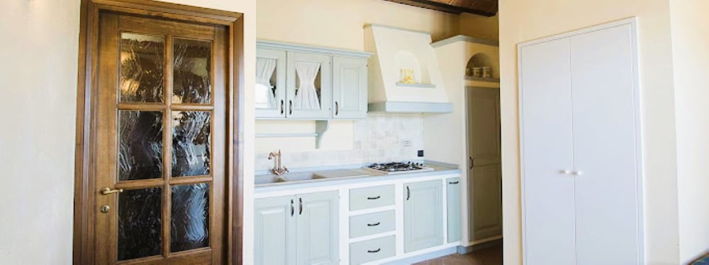 Фото Il Casale di Donoratico con piscina